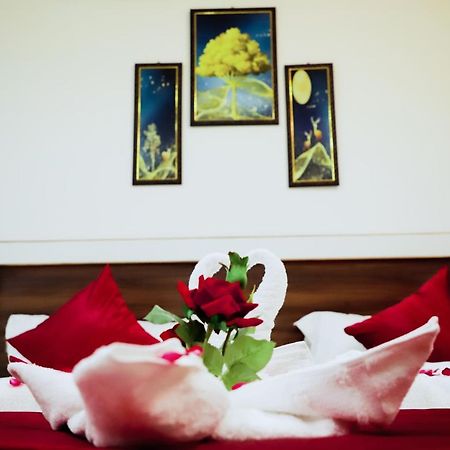 Hotel Srp Rishīkesh Buitenkant foto