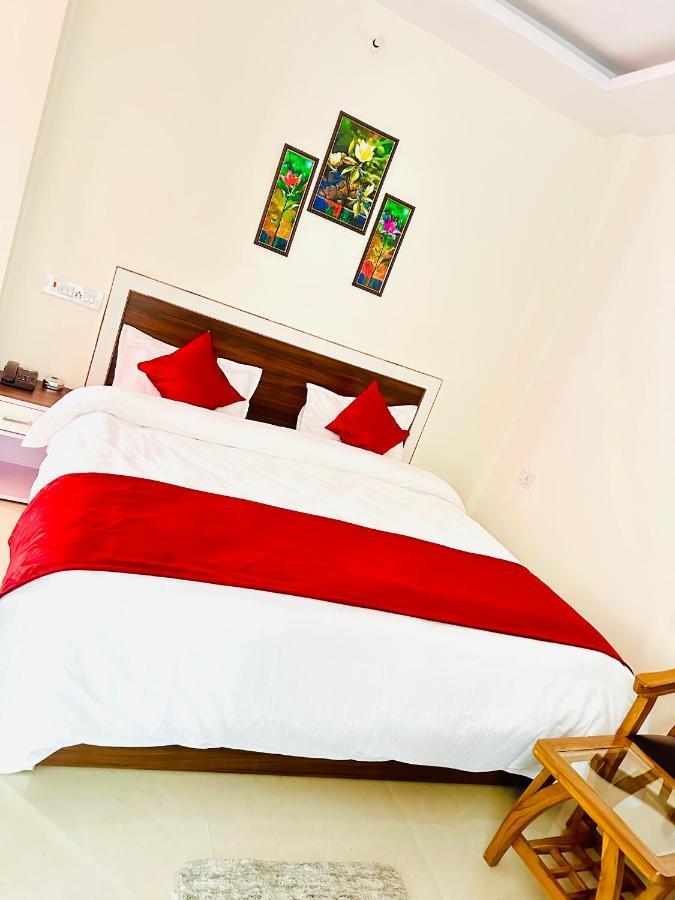 Hotel Srp Rishīkesh Buitenkant foto