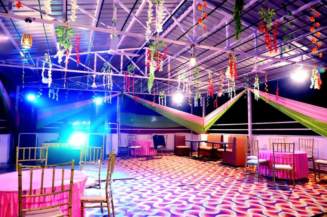 Hotel Srp Rishīkesh Buitenkant foto