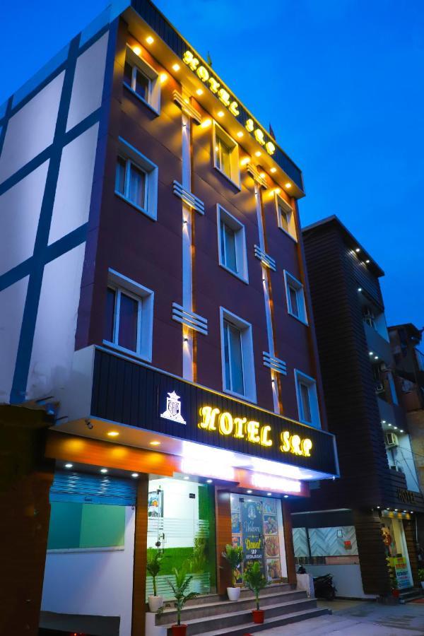 Hotel Srp Rishīkesh Buitenkant foto